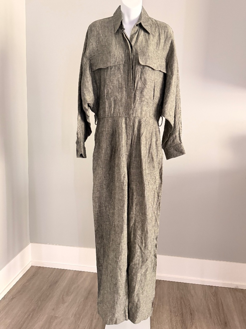 PIECE OF WHITE Luxe 100% Linen Beautiful Jumpsuit Sz 36/6 NWT $1,200!! rare!!